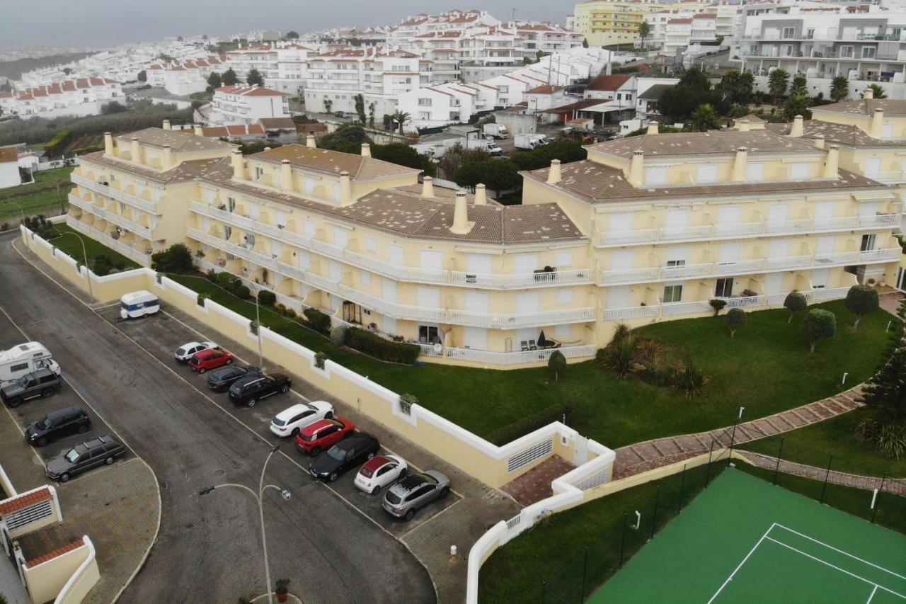LovelyStay - Sea View Apartment With Pool&Garden Ericeira Buitenkant foto