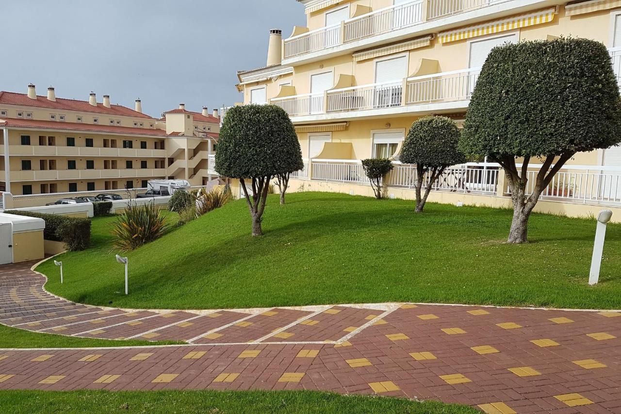 LovelyStay - Sea View Apartment With Pool&Garden Ericeira Buitenkant foto