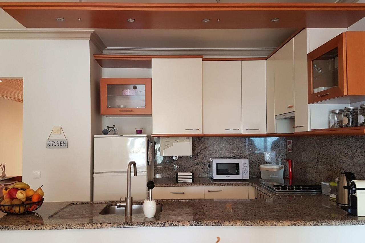 LovelyStay - Sea View Apartment With Pool&Garden Ericeira Buitenkant foto